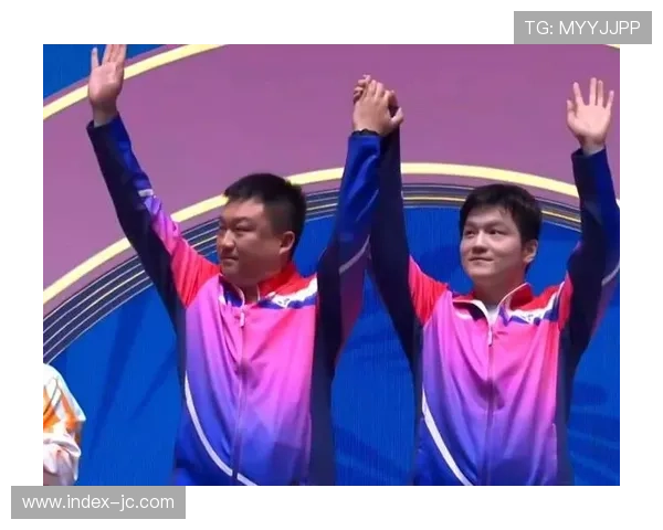 全明星正赛选手选用非常规英雄，娱乐性拉满引发现场欢呼